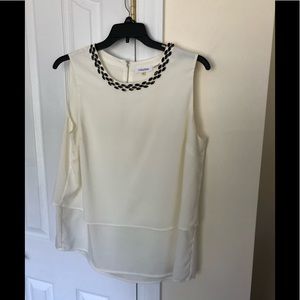 Ivory sleeveless top tank size0X /XL